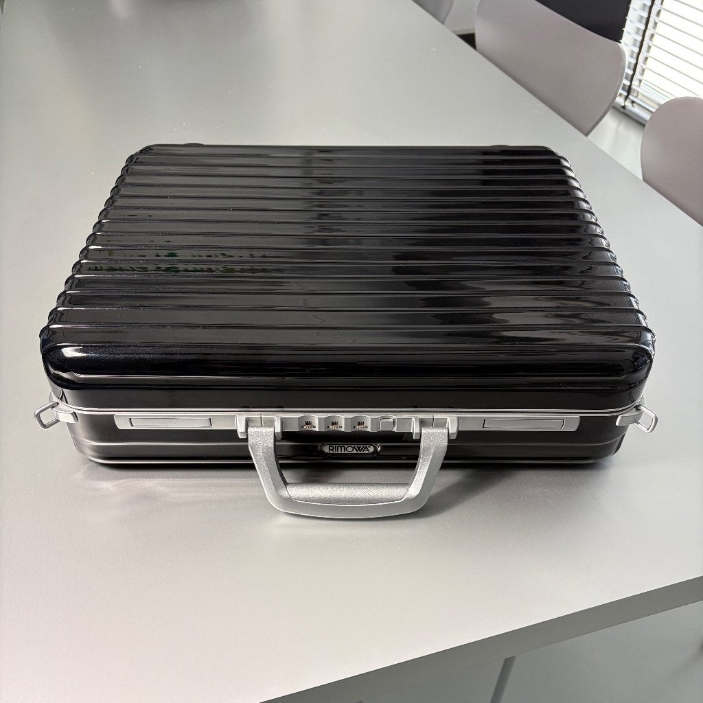 Rimowa Limbo Attaché koffer (als nieuw), Sieraden, Tassen en Uiterlijk, Koffers, Ophalen, Hard kunststof, Slot, Minder dan 50 cm