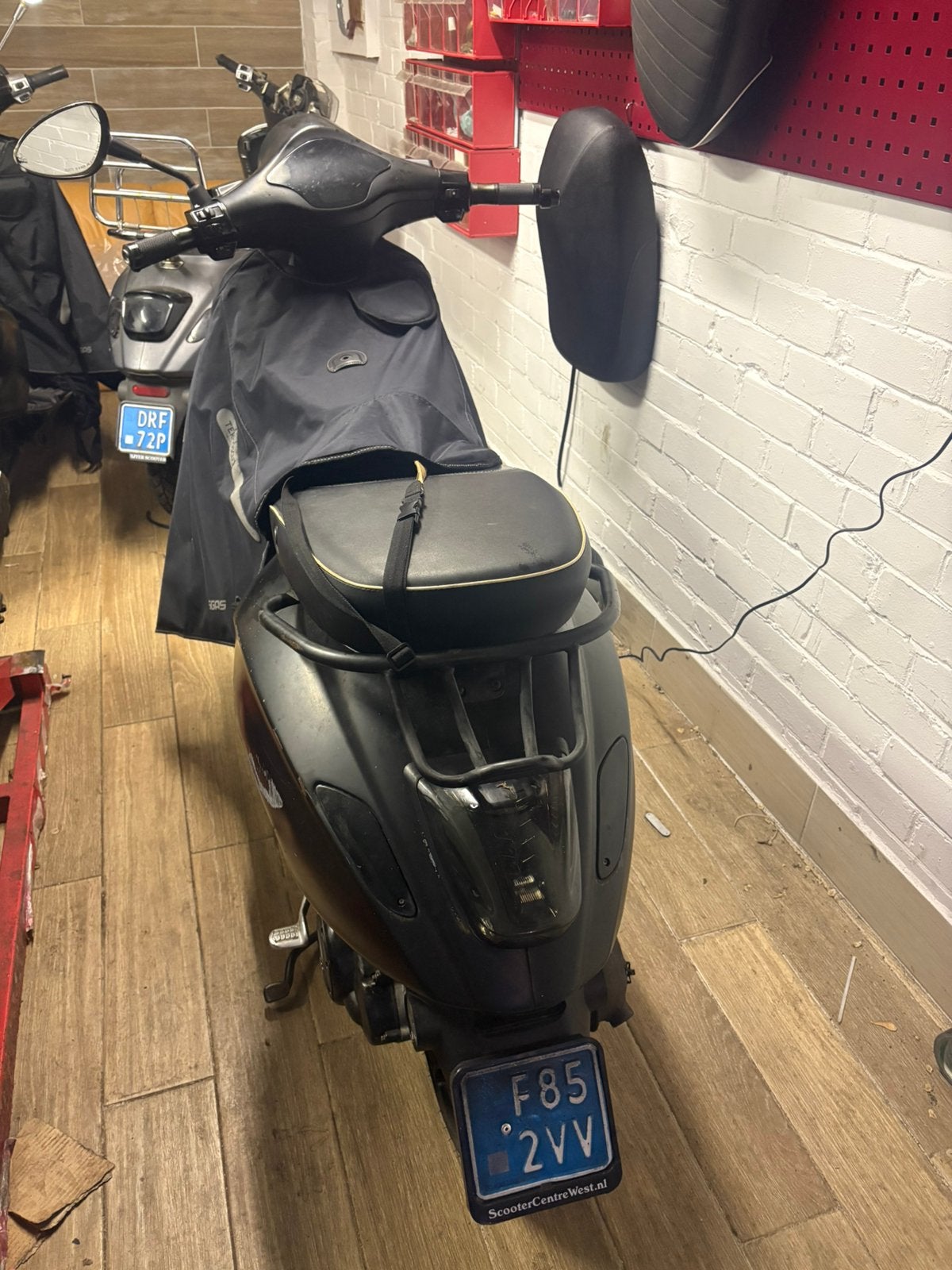 Vespa primevera 80cc OPKNAPPER! Te koop/te ruil, Piaggio, Gebruikt, Ophalen of Verzenden, Benzine