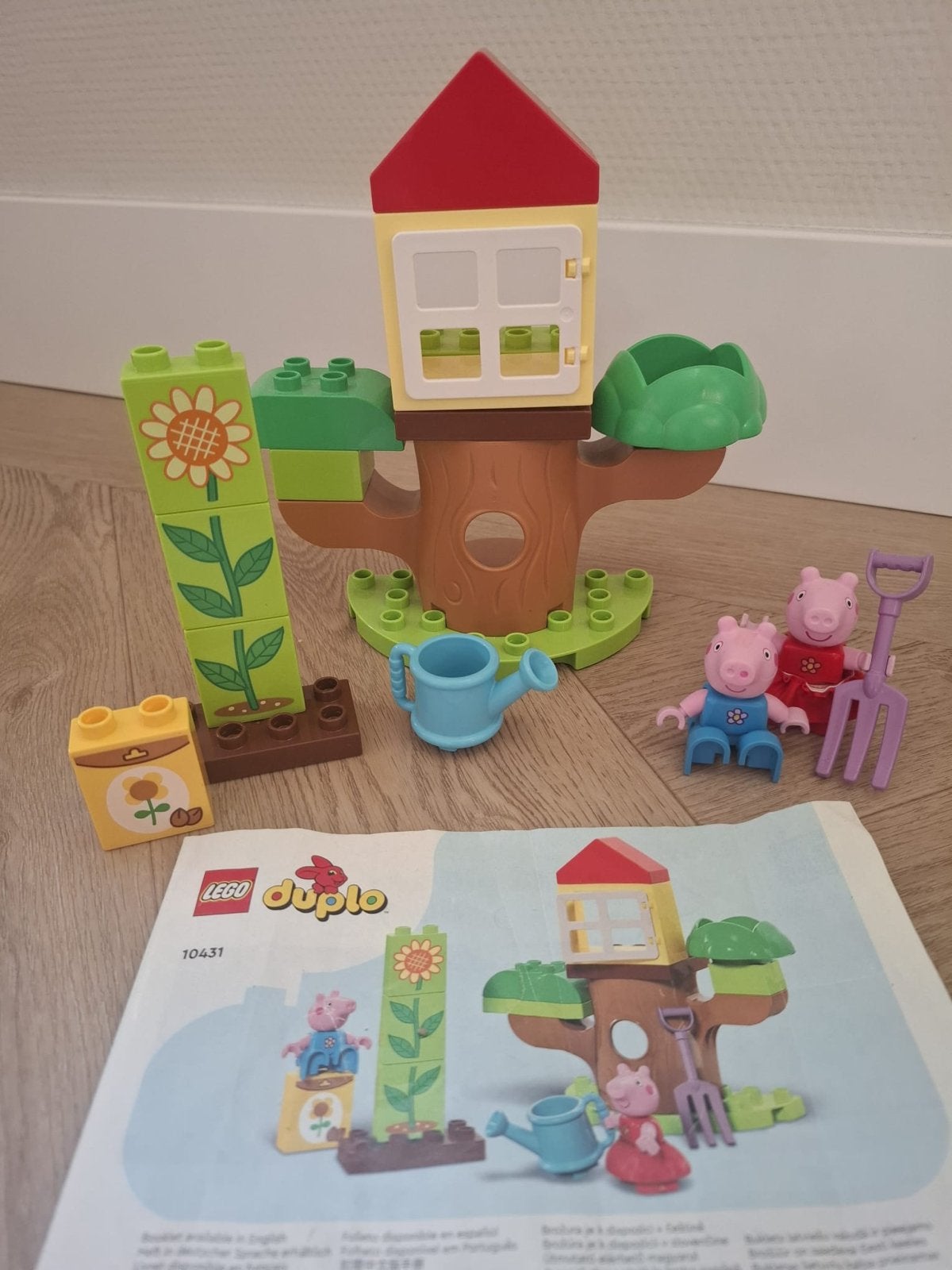 Lego Duplo Peppa Pig Tuin en Huisje 10431, Overige thema's, Ophalen of Verzenden, Zo goed als nieuw, Compleet