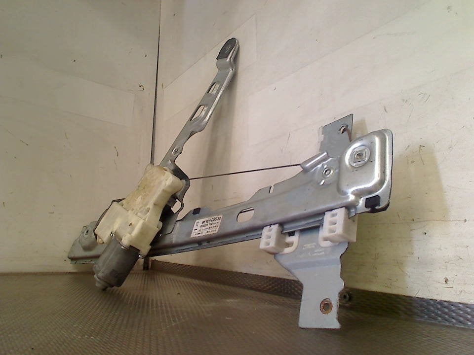 Raammechaniek Elek Links Voor Toyota Verso S 2012, Auto-onderdelen, Gebruikt, Kundenbetreuung@toyota.de, Toyota-Allee 2, Köln 50858, , Duitsland