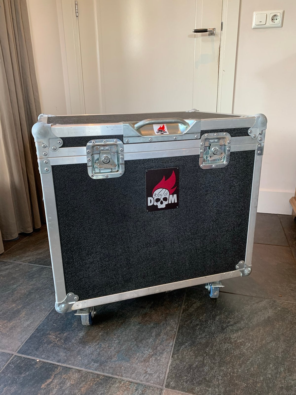 Box of Doom Iso Cab met Celestion Redback 150W, Ophalen, Gebruikt