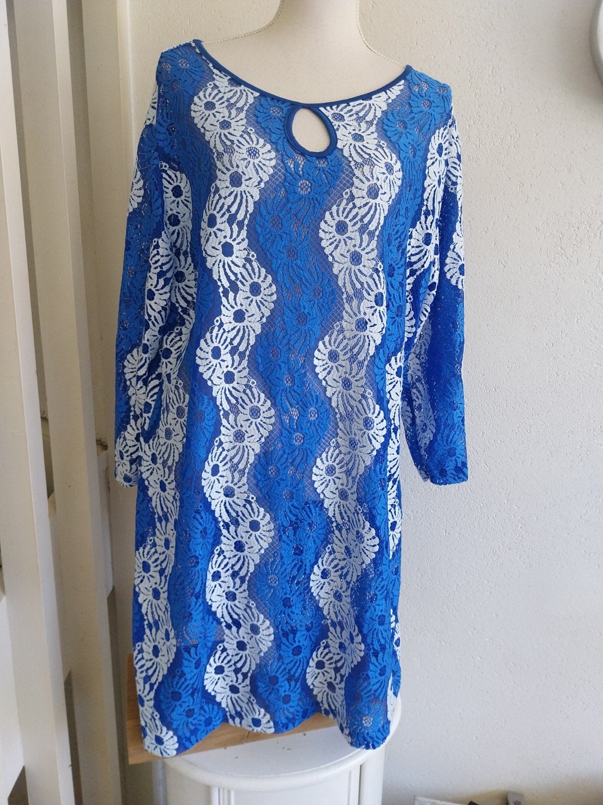 Blauwe kanten jurk met bloemenpatroon maat XXL, Blauw, Maat 46/48 (XL) of groter, Ophalen of Verzenden, Boven de knie