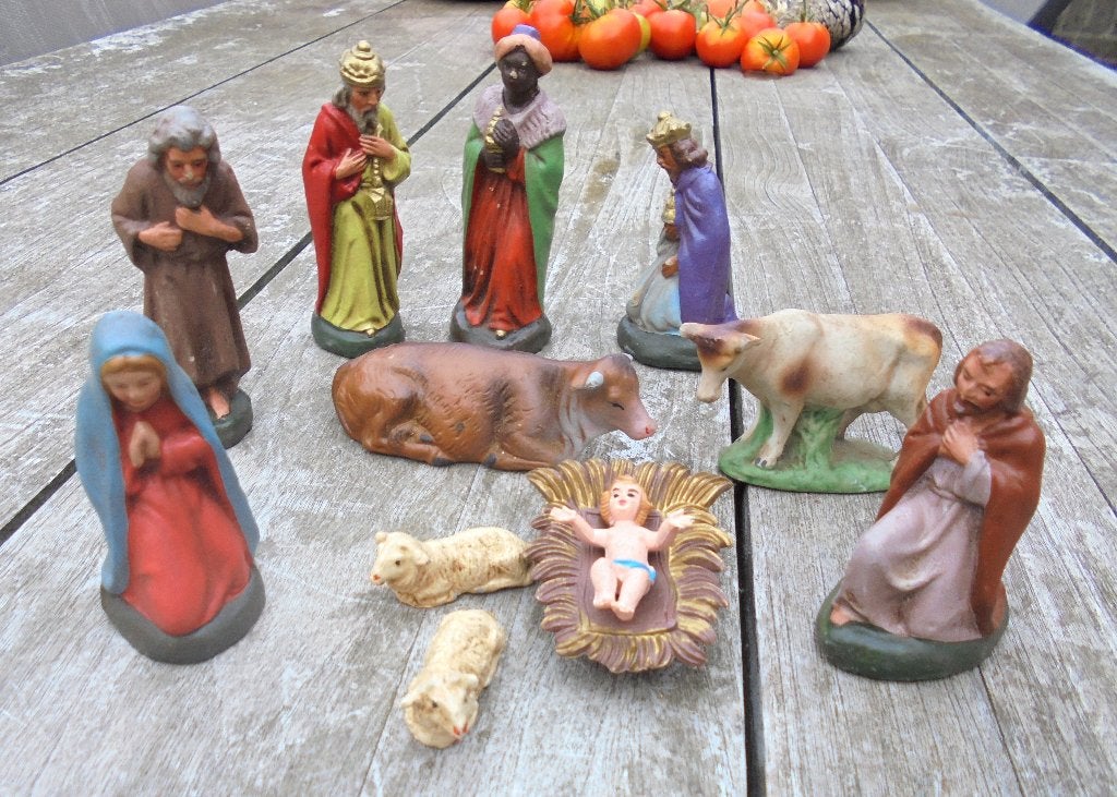 Leuke speelse complete 11 delige kerstgroep., Ophalen of Verzenden, Gebruikt