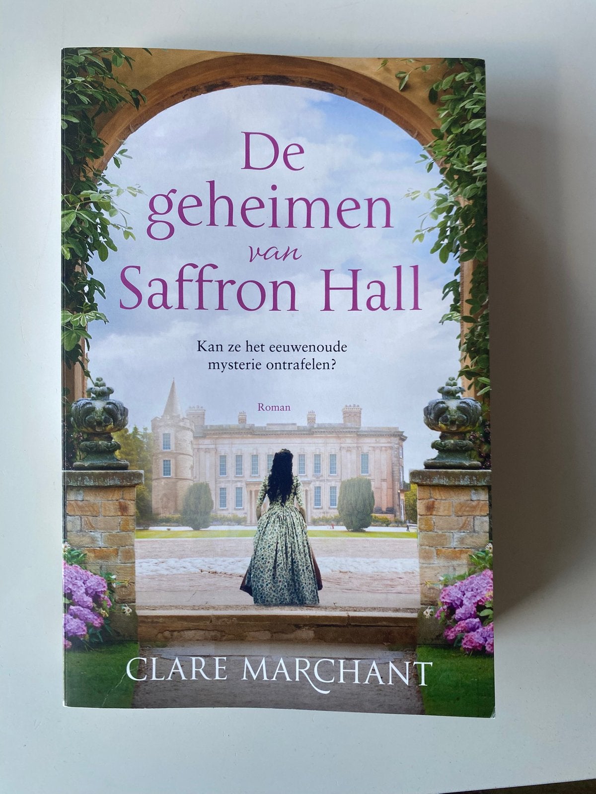 Clare Marchant - De geheimen van Saffron Hall (nieuw), Ophalen of Verzenden, Nieuw