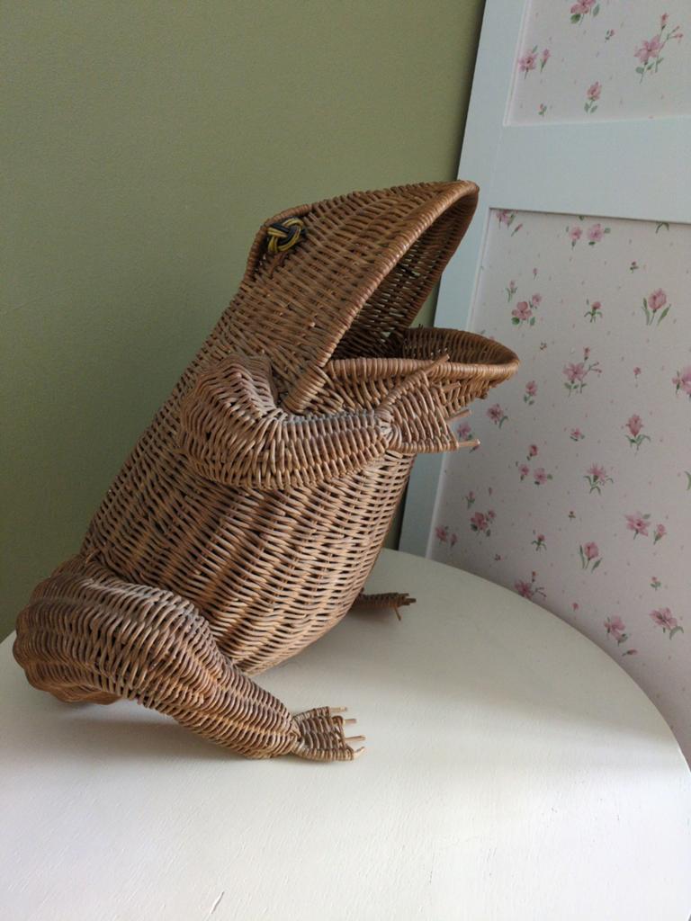 Grote Vintage Rotan Kikker Mand - 42 cm hoog, Antiek en Kunst, Ophalen of Verzenden
