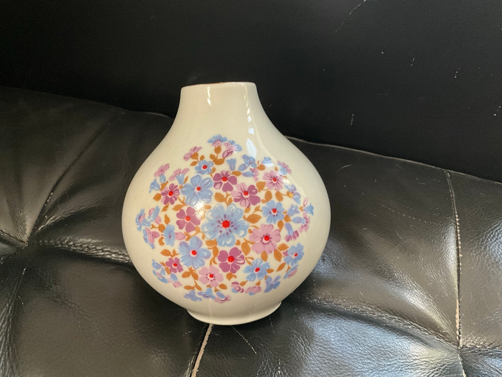 KPM Royal Porzellan Bavaria vaas met bloemmotief, Antiek en Kunst, Ophalen of Verzenden