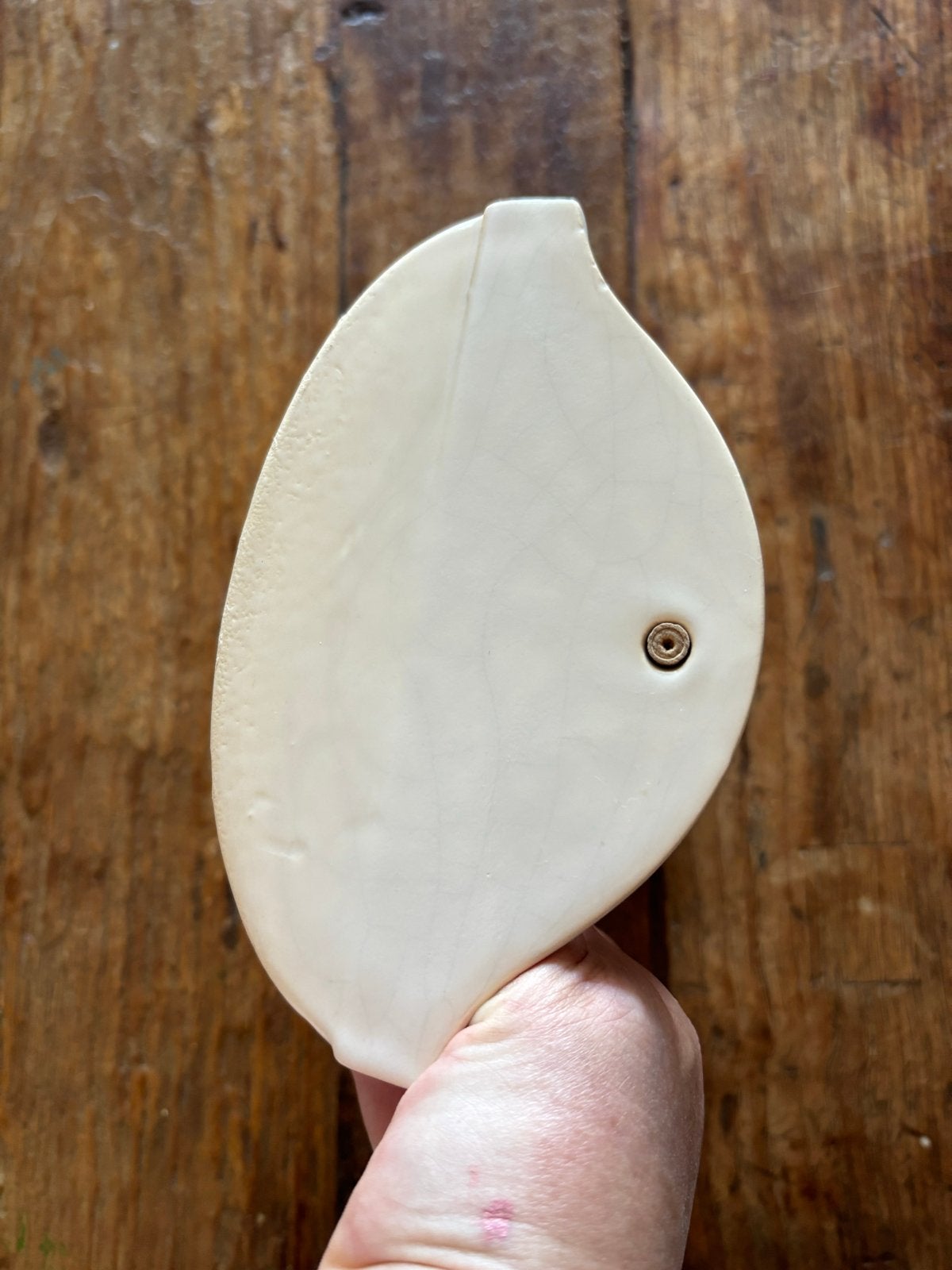 Vintage crèmekleurige keramische toiletrolhouder, Ophalen of Verzenden, Nieuw, Beige, Toilet-accessoire