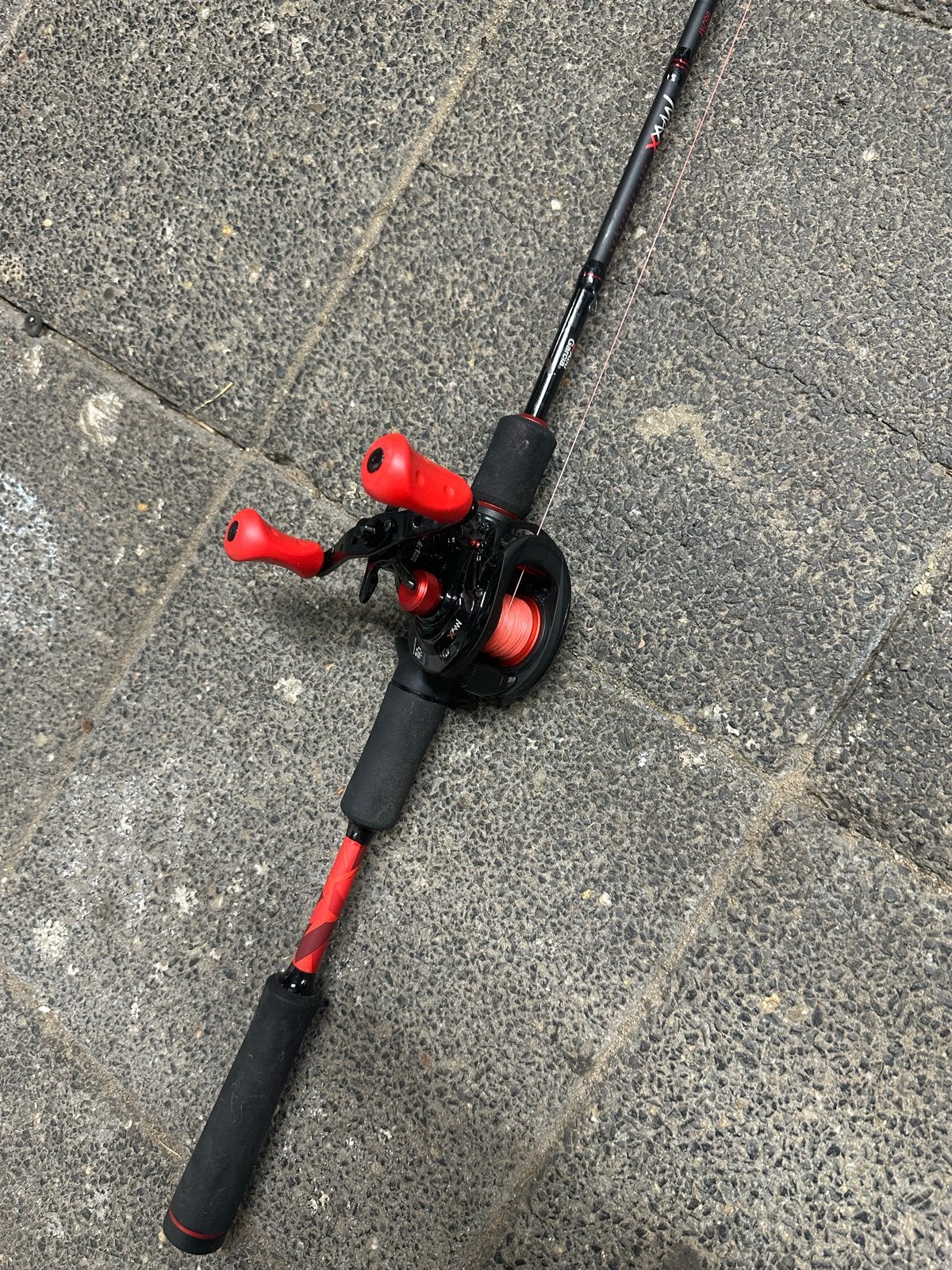 Abu Garcia Max X Baitcaster Hengelset - Zo goed als nieuw, Watersport en Boten, Ophalen, Zo goed als nieuw, Complete hengel