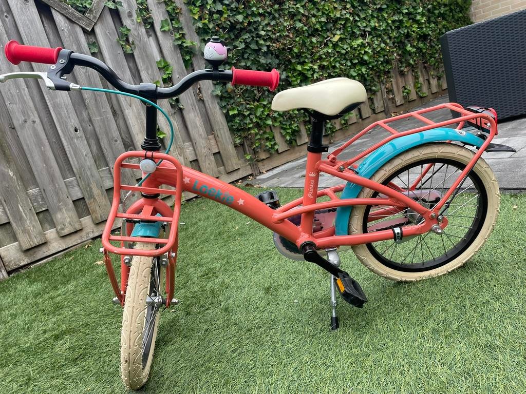 Loekie princes 16inch + Pawpatrol helm, Fietsen en Brommers, Fietsen | Meisjes, Ophalen, Zo goed als nieuw, 16 inch