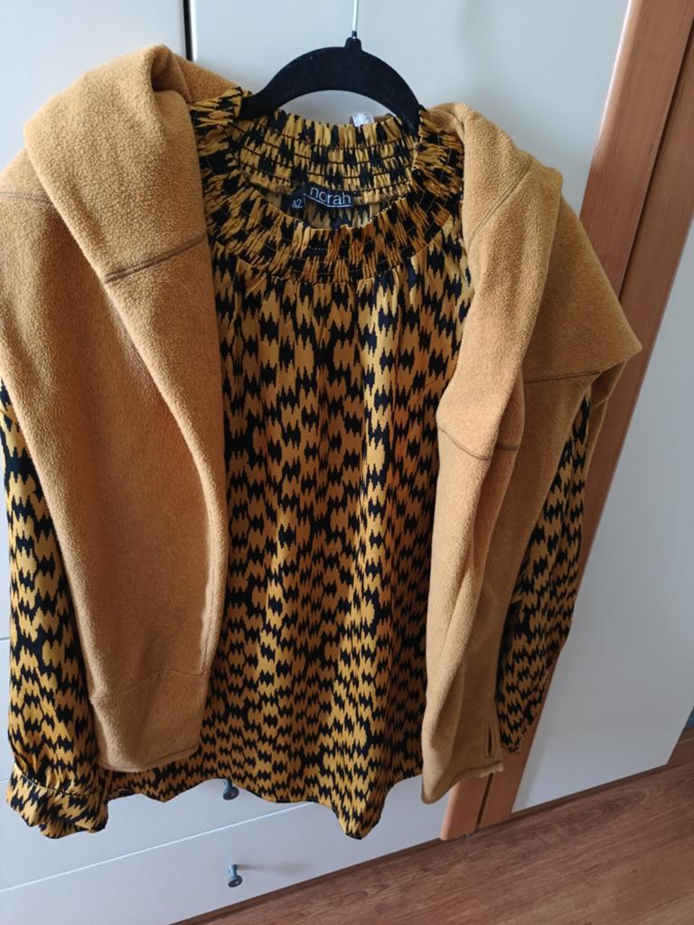 Comfortabele trui en stijlvolle blouse set, Geel, Maat 42/44 (L), Ophalen of Verzenden, Zo goed als nieuw