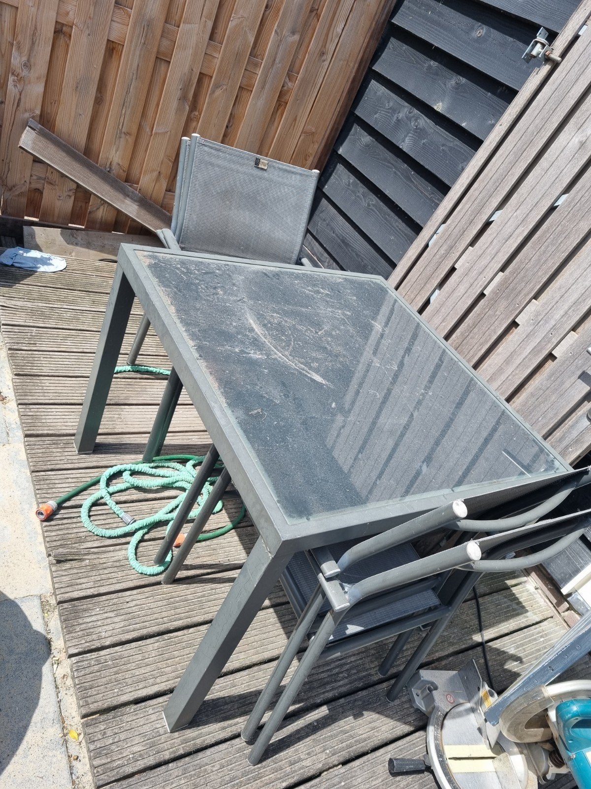 Tuintafel met 4 stoelen - 95x95 cm, Ophalen, Gebruikt