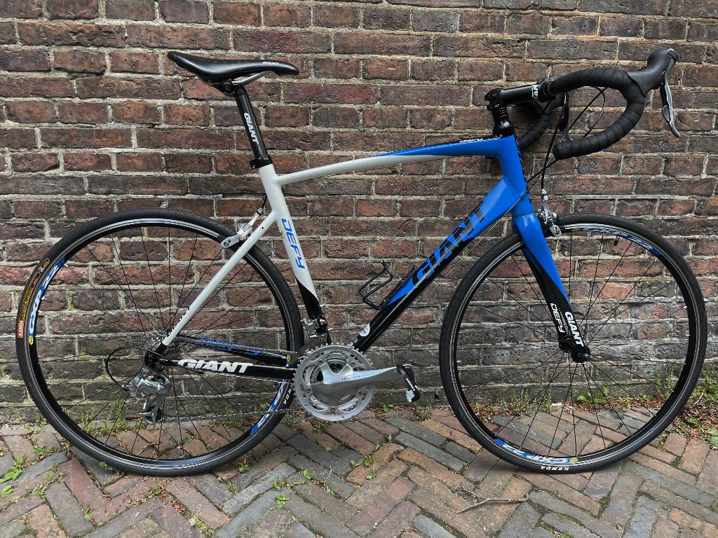 Seizoensklare Giant Defy in topstaat – framemaat L, Fietsen en Brommers, Fietsen | Racefietsen, Ophalen, 28 inch, Aluminium, Giant