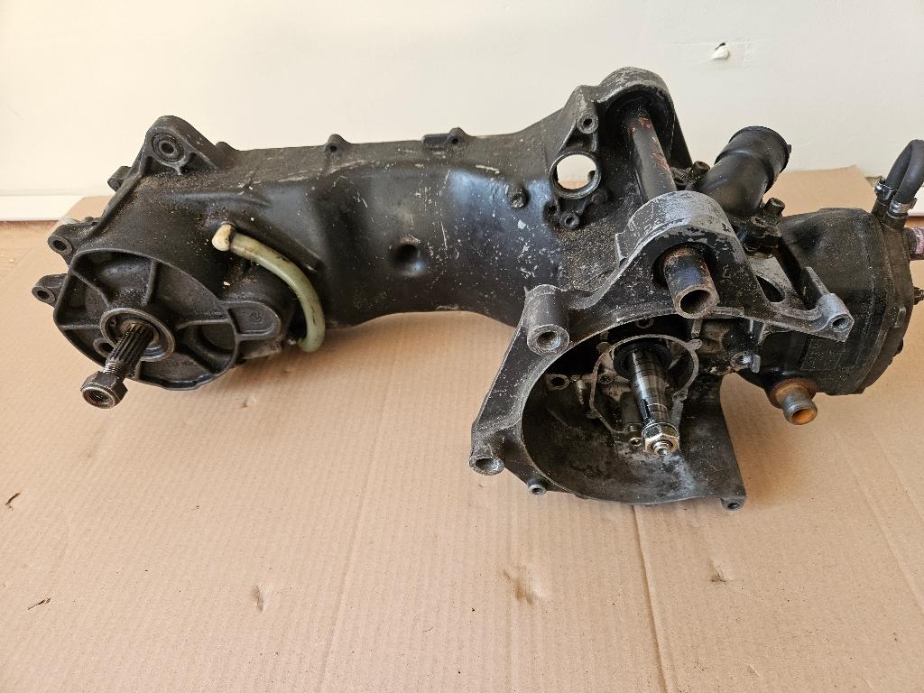 Aerox blok / aerox carters + 50cc clinder mina Motorblok DD, Fietsen en Brommers, Gebruikt, Blok, LC, Minarelli