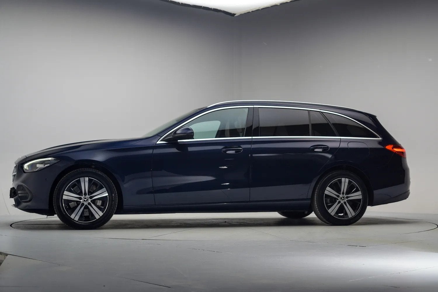 Mercedes-Benz C-Klasse Estate 300 e Luxury [ SOH 98,1% ] [ S, Auto's, Automaat, 4 cilinders, 2020 kg, Leder
