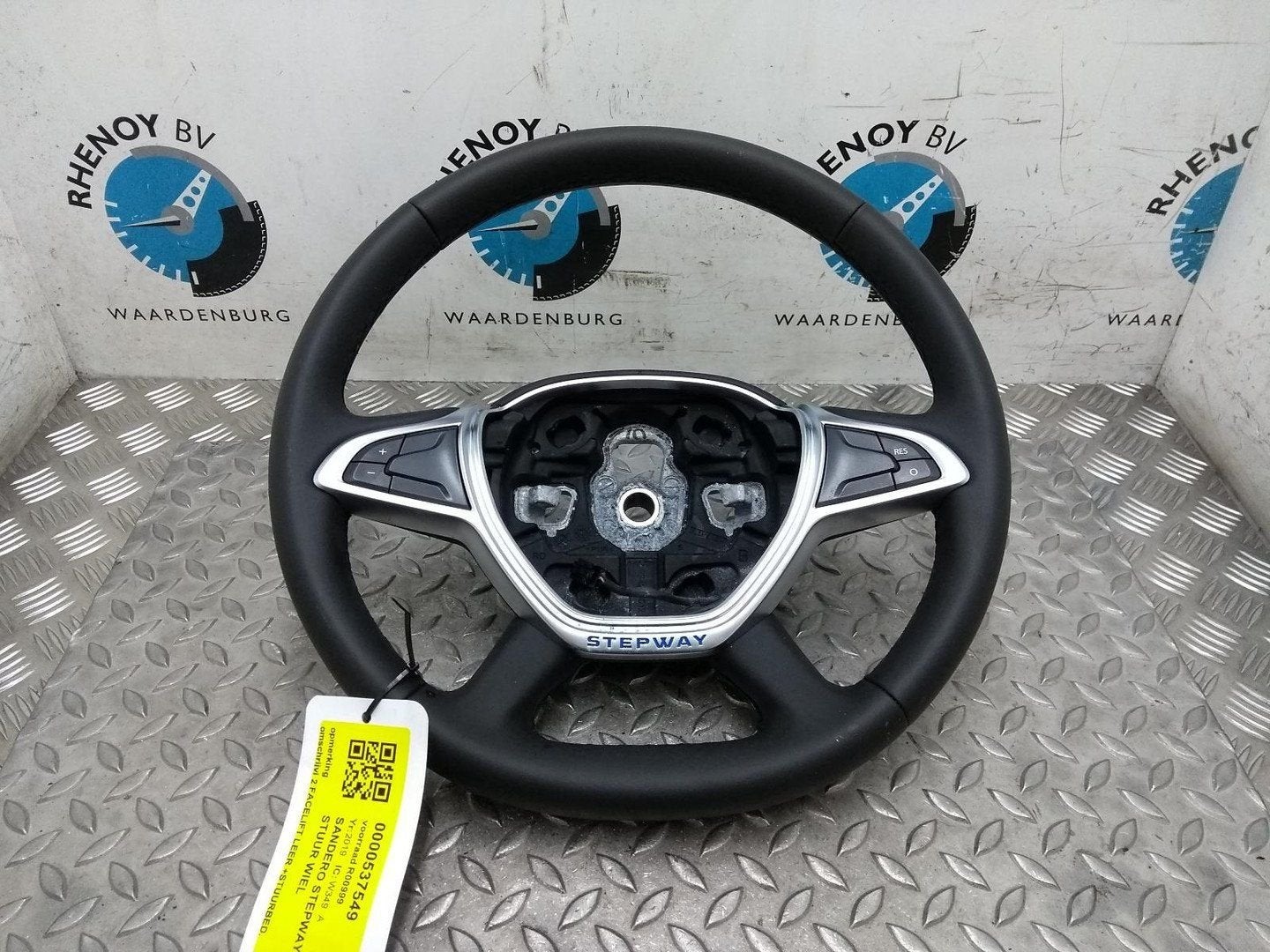 DACIA SANDERO STEPWAY STUURWIEL 2019, Ophalen of Verzenden, Gebruikt, Stiba lid