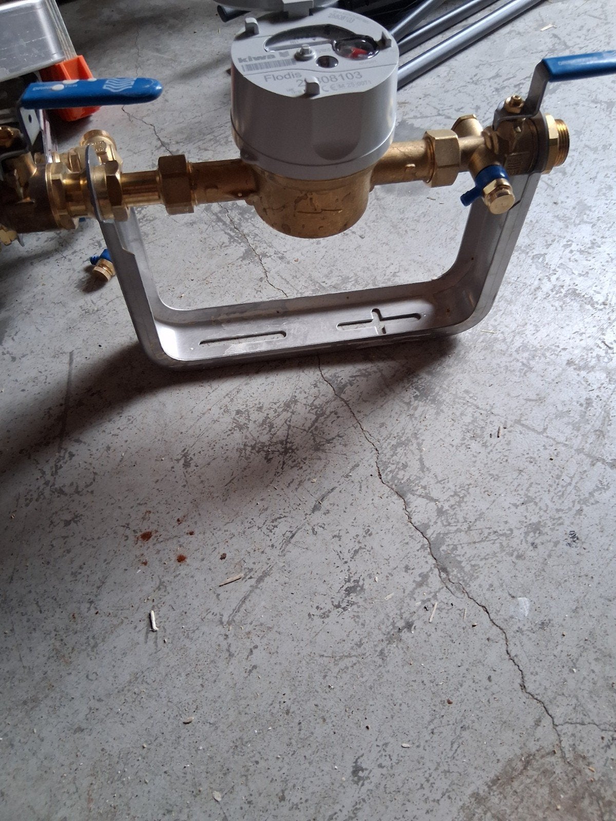 Watermeter met beugel en kranen, Ophalen of Verzenden, Gebruikt, Koper, Overige typen