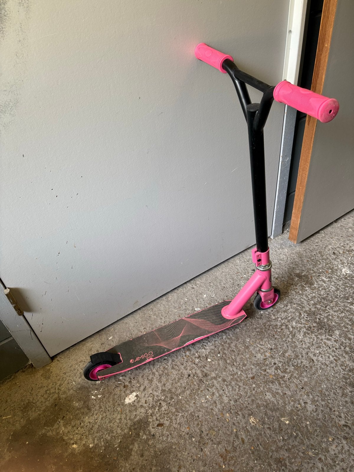 Roze stuntstep - Amigo, Fietsen en Brommers, Steps, Ophalen, Gebruikt, Overige typen