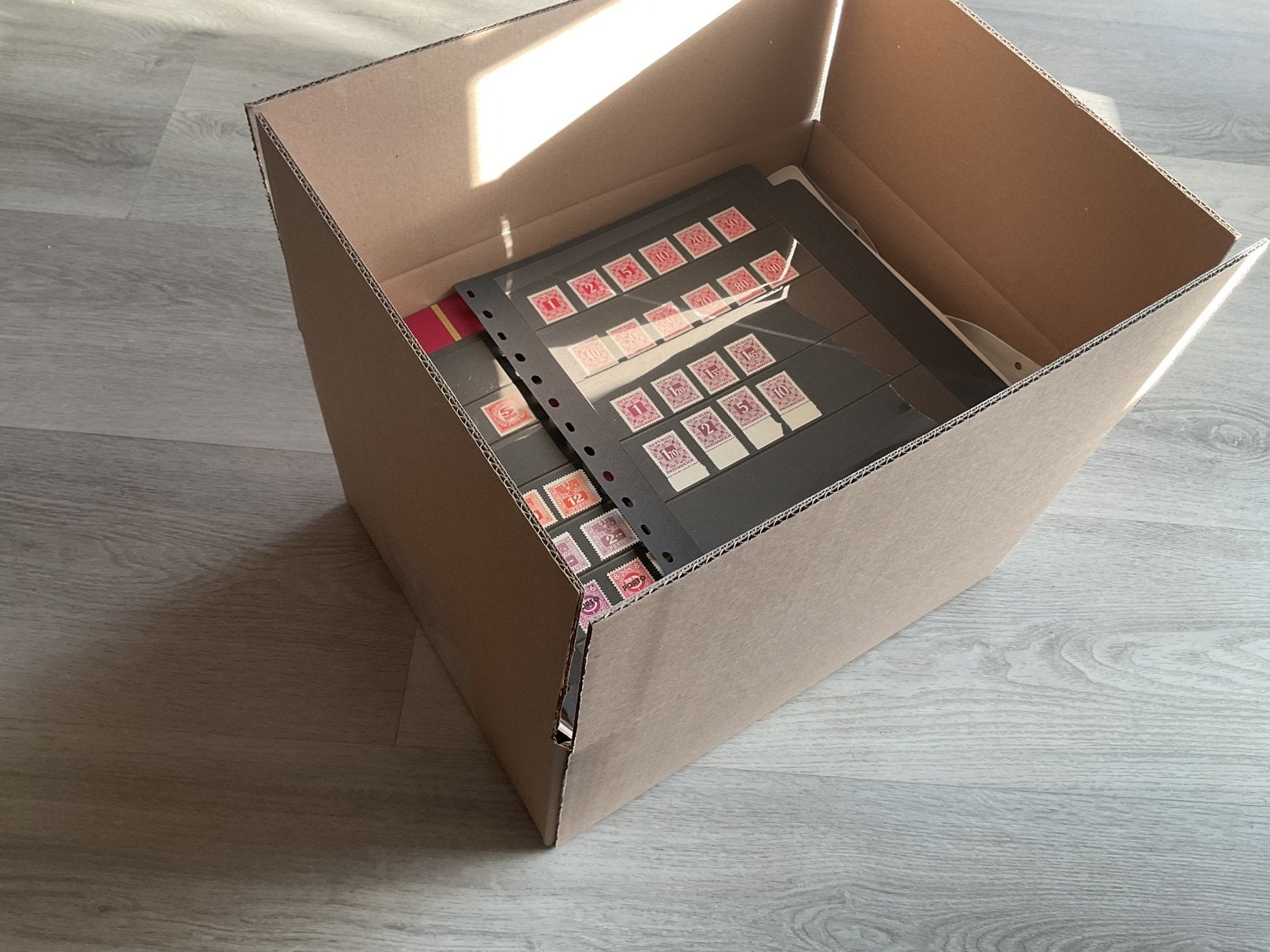 Doos vol postzegels, Postzegels en Munten, Ophalen of Verzenden