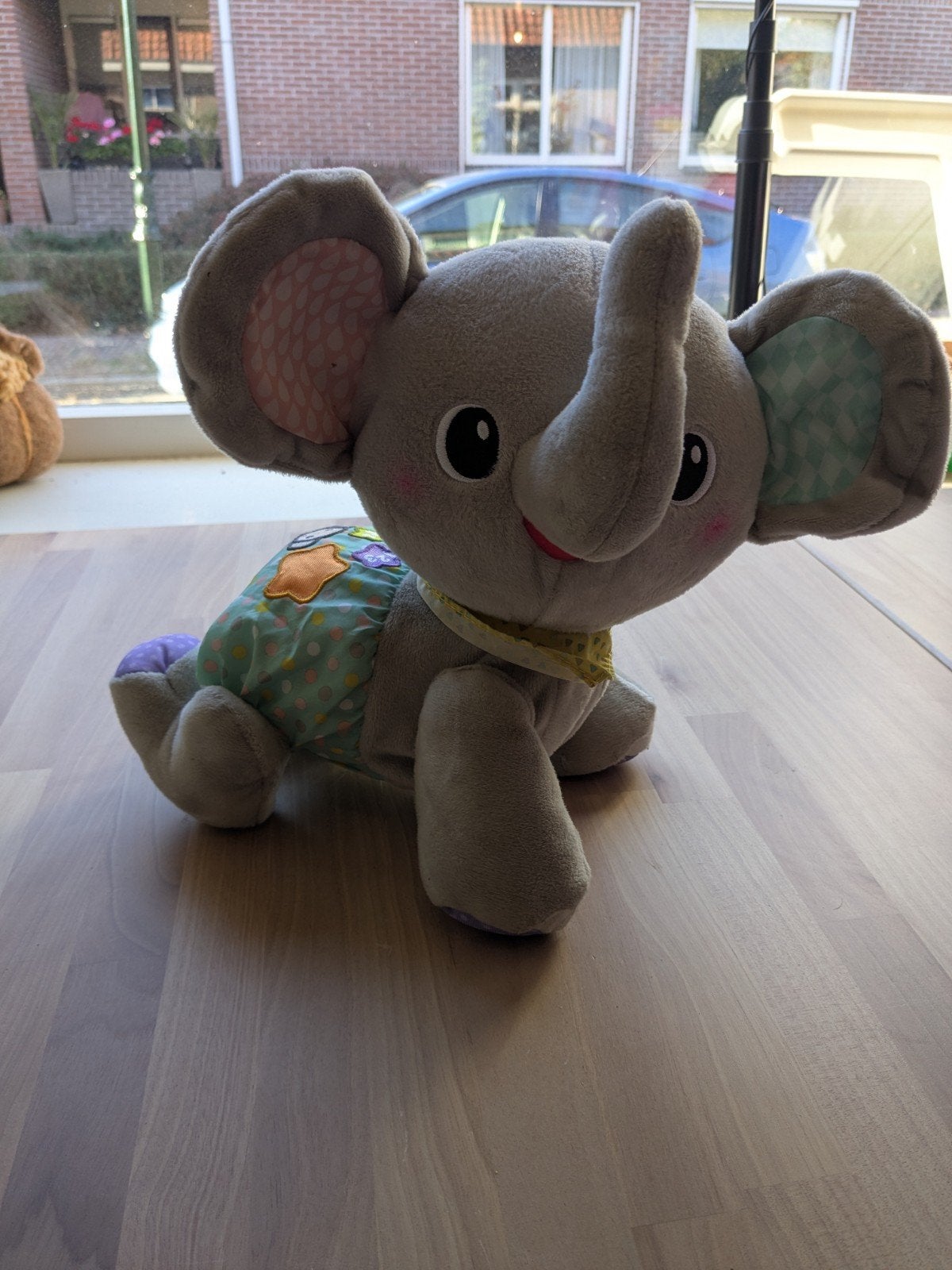 Vtech kruipolifantje, Ophalen of Verzenden, Zo goed als nieuw, Overige typen, Met geluid