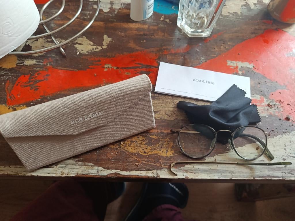 Ace & Tate brillenkoker met kapotte bril, Sieraden, Tassen en Uiterlijk, Ophalen of Verzenden