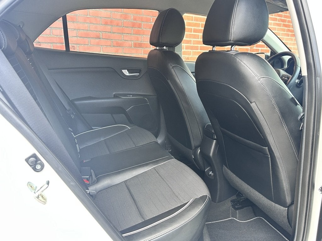 Kia Rio 1.0 T-GDi MHEV GT-Line Camera Carplay Sportpakket, Auto's, Kia, 12 maanden, 450 kg, Gebruikt, Euro 6