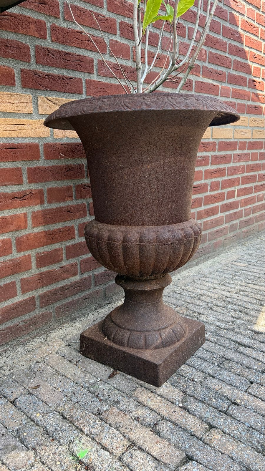 Grote gietijzeren plantenbak - 70cm hoog, 48cm doorsnede, Tuin en Terras, Bloempotten, Ophalen, Gebruikt, 40 cm of meer, Rond