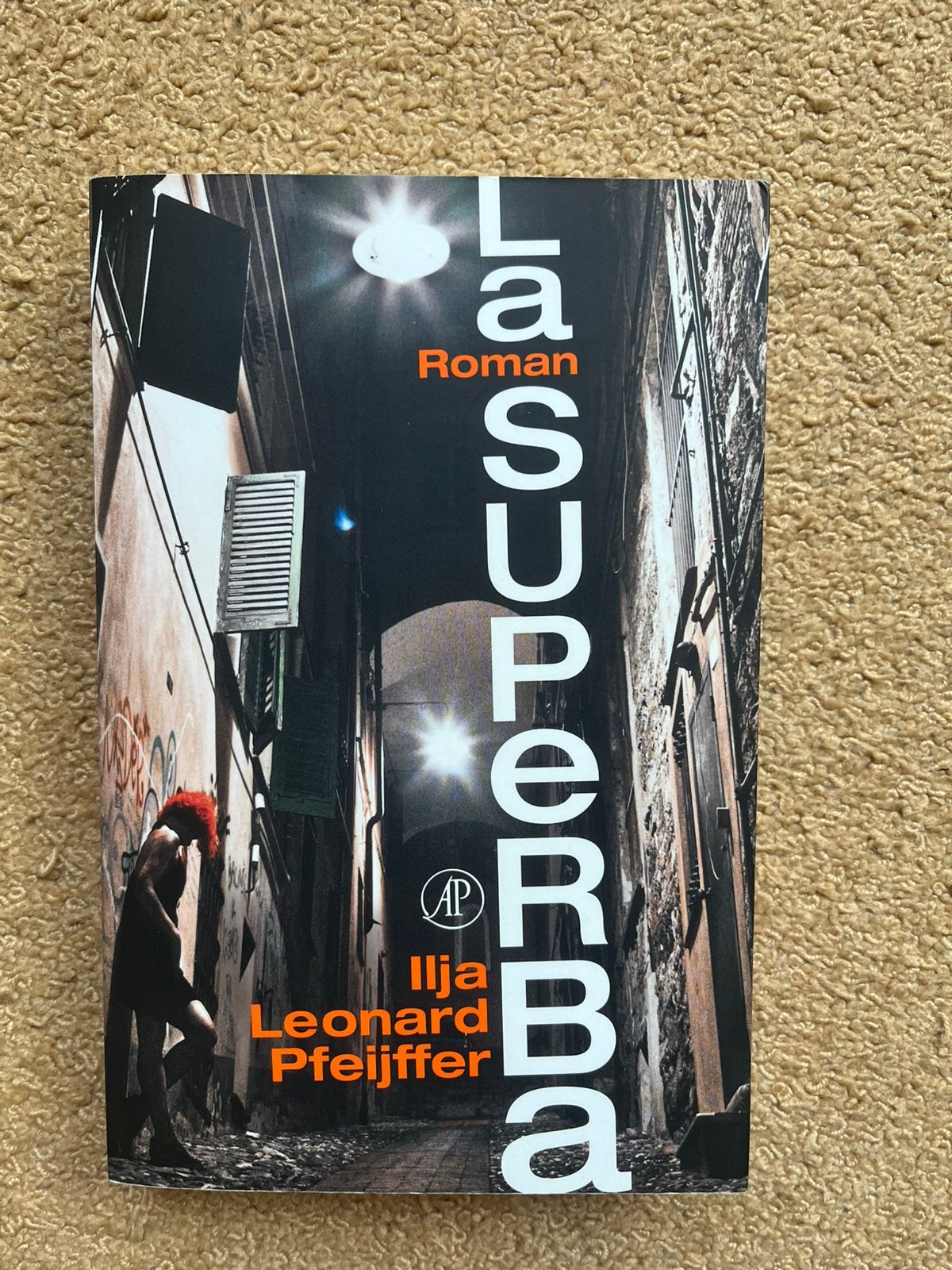 La Superba een roman Ilja Leonard Pfeijffer paperback, Ophalen, Gelezen