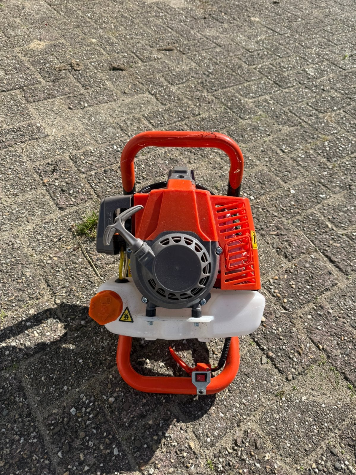 Benzine grondboor met 3 grondboren + reserve starter, Ophalen of Verzenden, Zo goed als nieuw