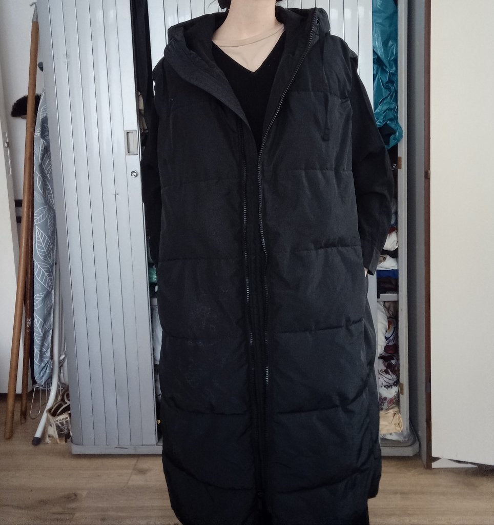 Fijne zwarte H&M bodywarmer (M-L), Zwart, H&M Divided, Maat 42/44 (L), Ophalen of Verzenden