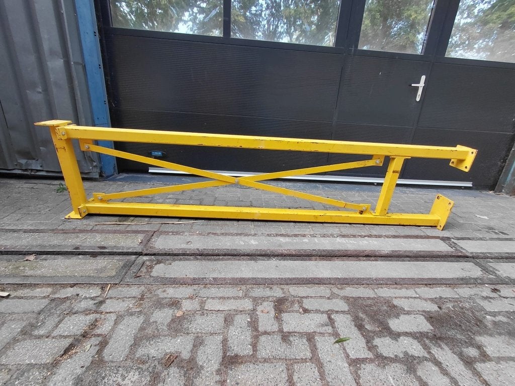 Stalen draagframe / zijframe bouwlift – 275,5 x 61 cm, Ophalen of Verzenden, Gebruikt, Bouwlift