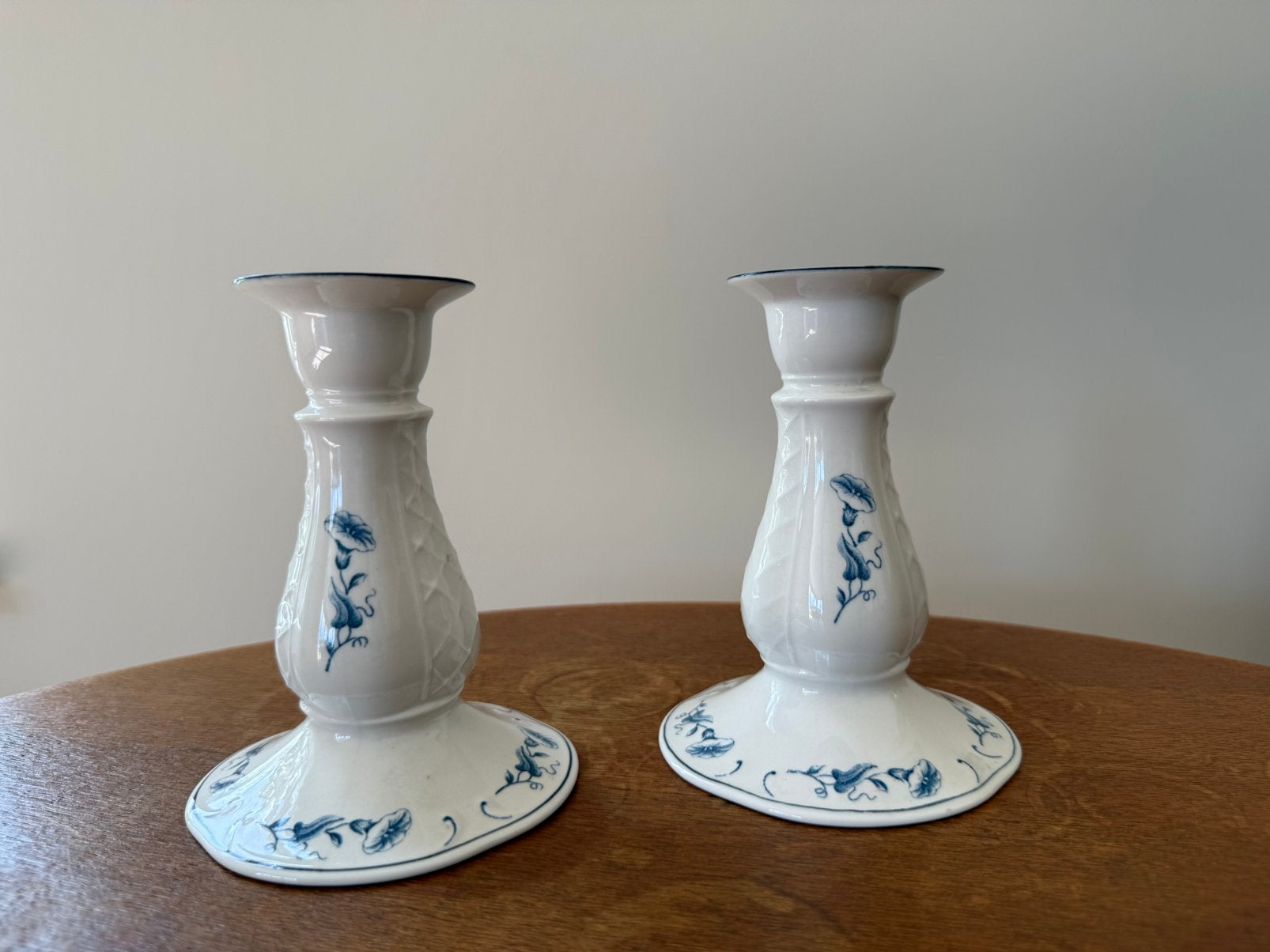 Set van 2 Villeroy & Boch Val Bleu kandelaars porselein, Antiek en Kunst, Ophalen of Verzenden, Keramiek of Aardewerk