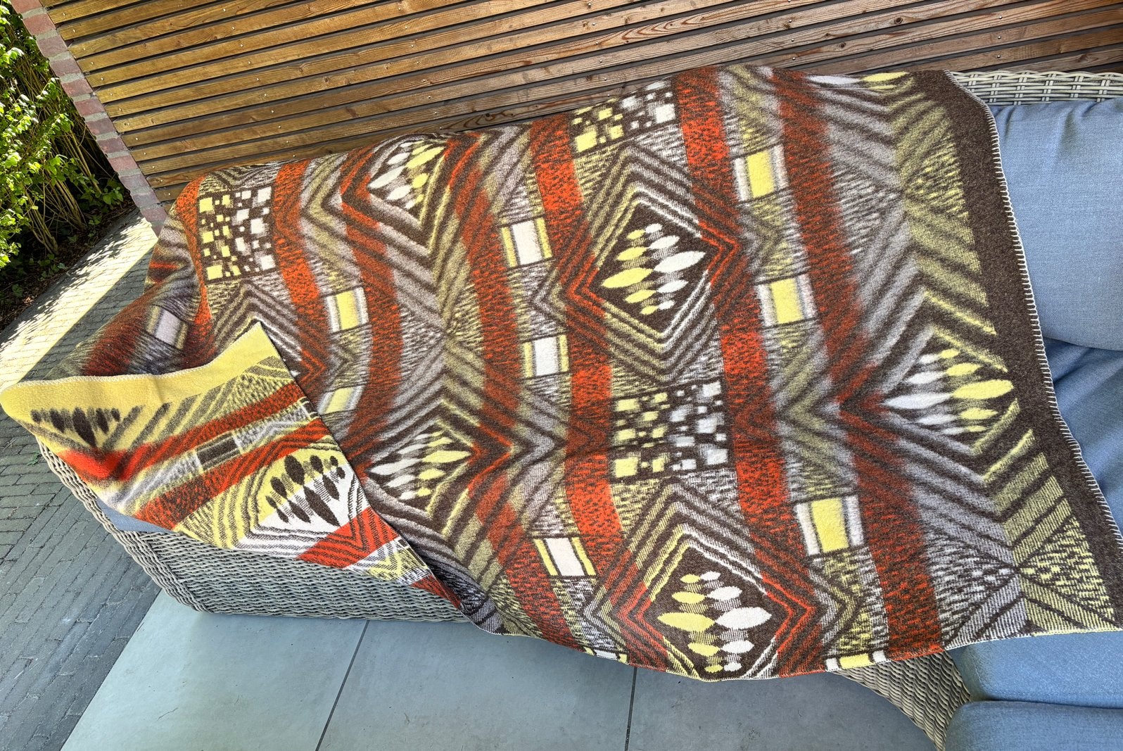 Vintage deken met geometrisch patroon, Gebruikt, 100 tot 150 cm, Bruin, Ophalen of Verzenden