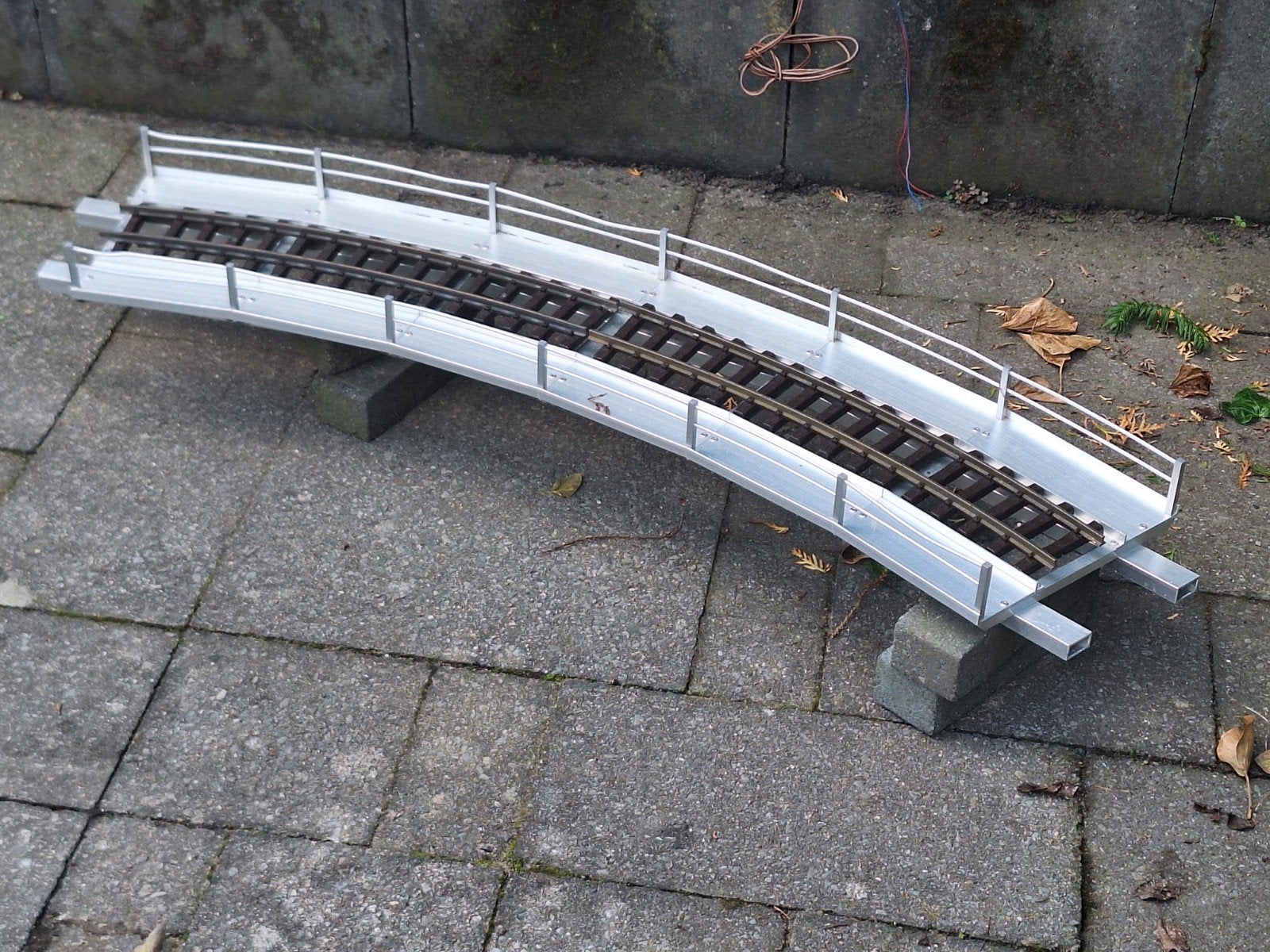 LGB aluminium brug R3, Ophalen, Gebruikt, Gelijkstroom of Wisselstroom, Brug, Tunnel of Gebouw