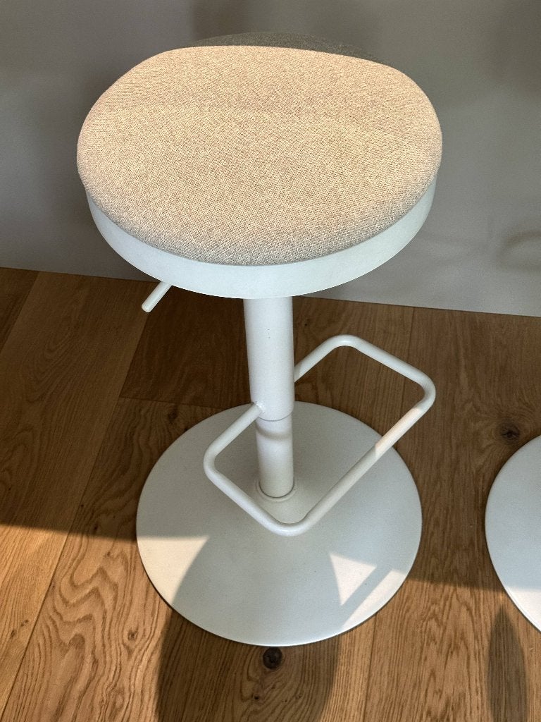 Stool, Ophalen, In hoogte verstelbaar, Zo goed als nieuw, Staal