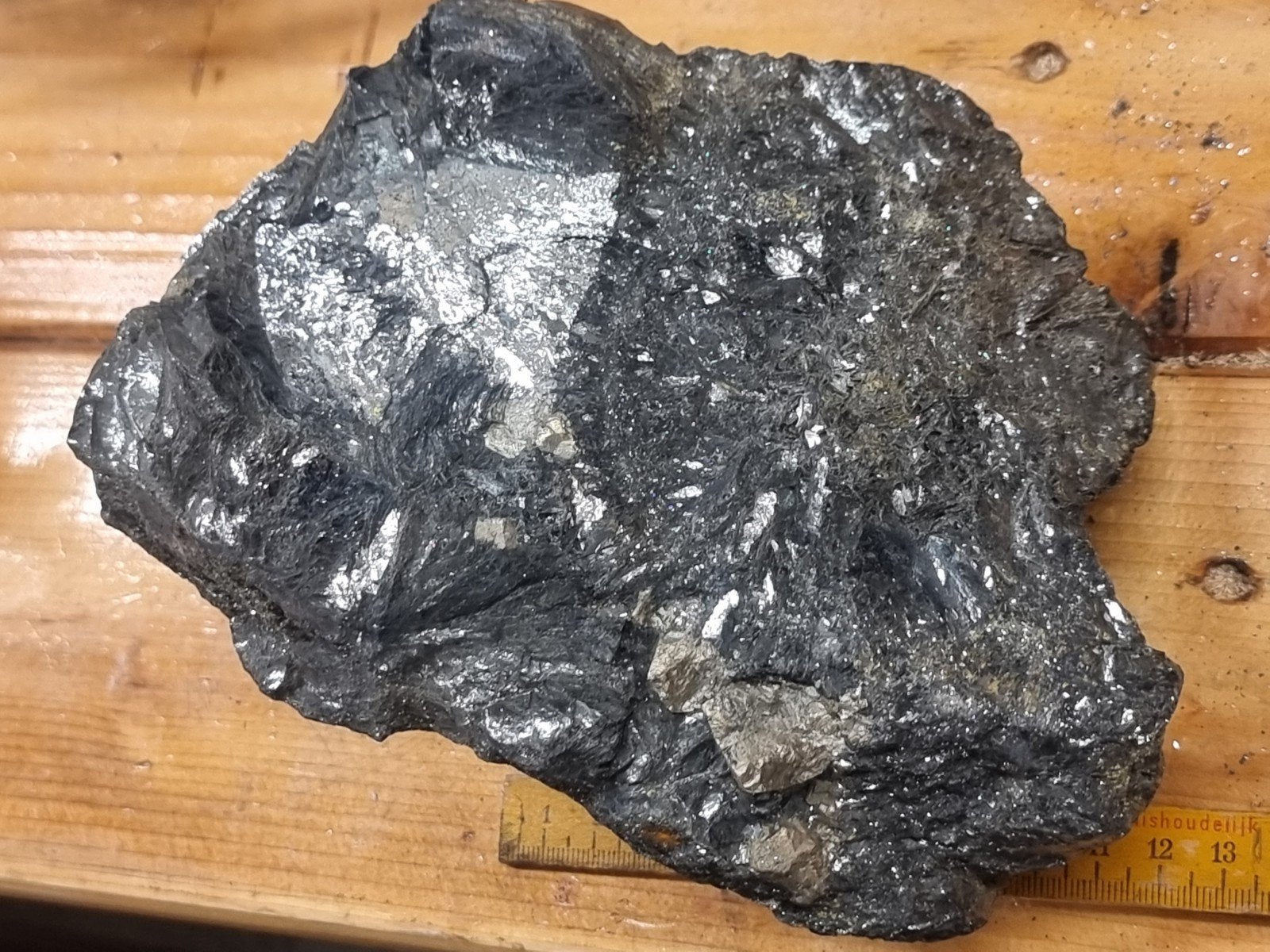 Sfaleriet met Pyriet & Galeniet!

Top Luster, Ophalen of Verzenden, Mineraal
