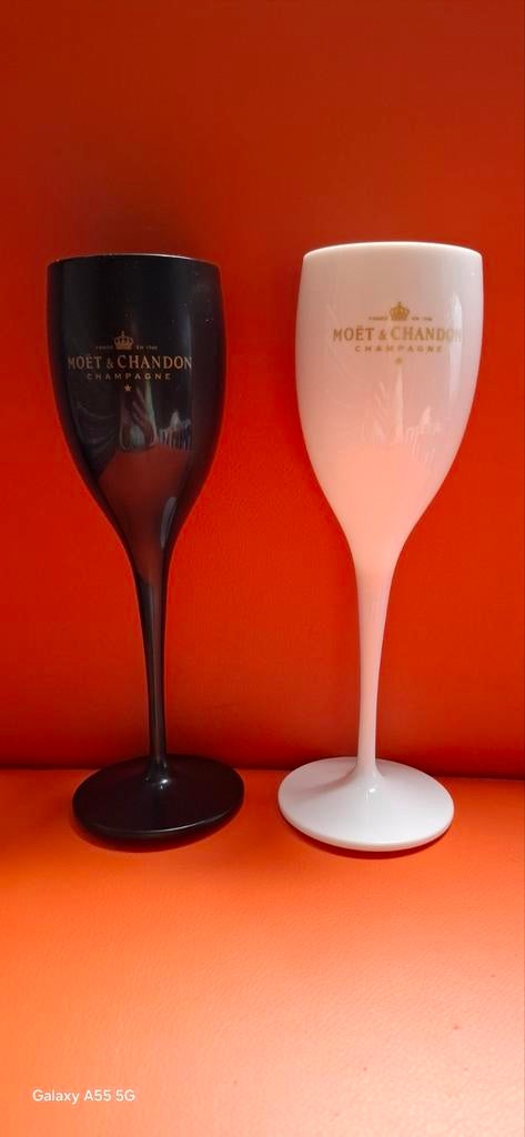 Moet chandon champagne glazen plastic, Ophalen of Verzenden, Zo goed als nieuw