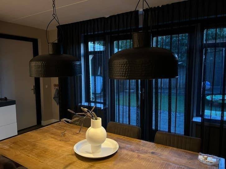 2x industriële hanglamp zwart gehamerd metaal (samen), Huis en Inrichting, Ophalen, Zo goed als nieuw, Metaal, E27 (groot)