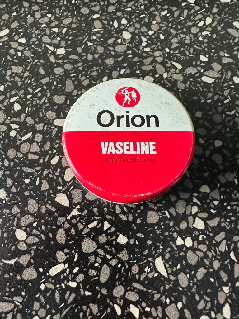 Mooi ORION vaseline blikje. Gegarandeerd zuurvrij., Ophalen of Verzenden, Gebruikt, Overige typen