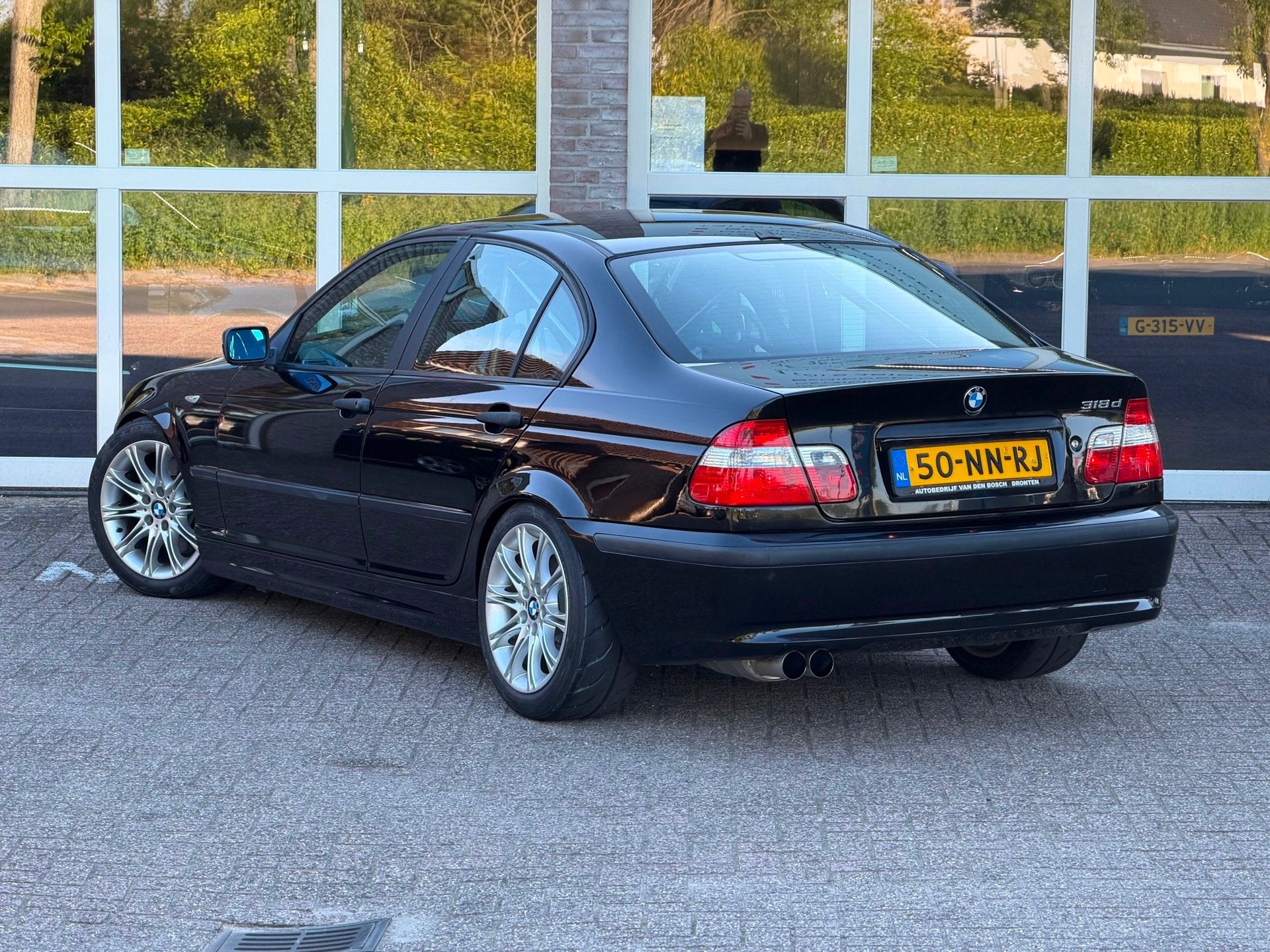 BMW 3-serie 325i Circuit Trackday Straat legaal, Auto's, Keurmerk '100% Onderhouden', Achterwielaandrijving, Gebruikt, Zwart