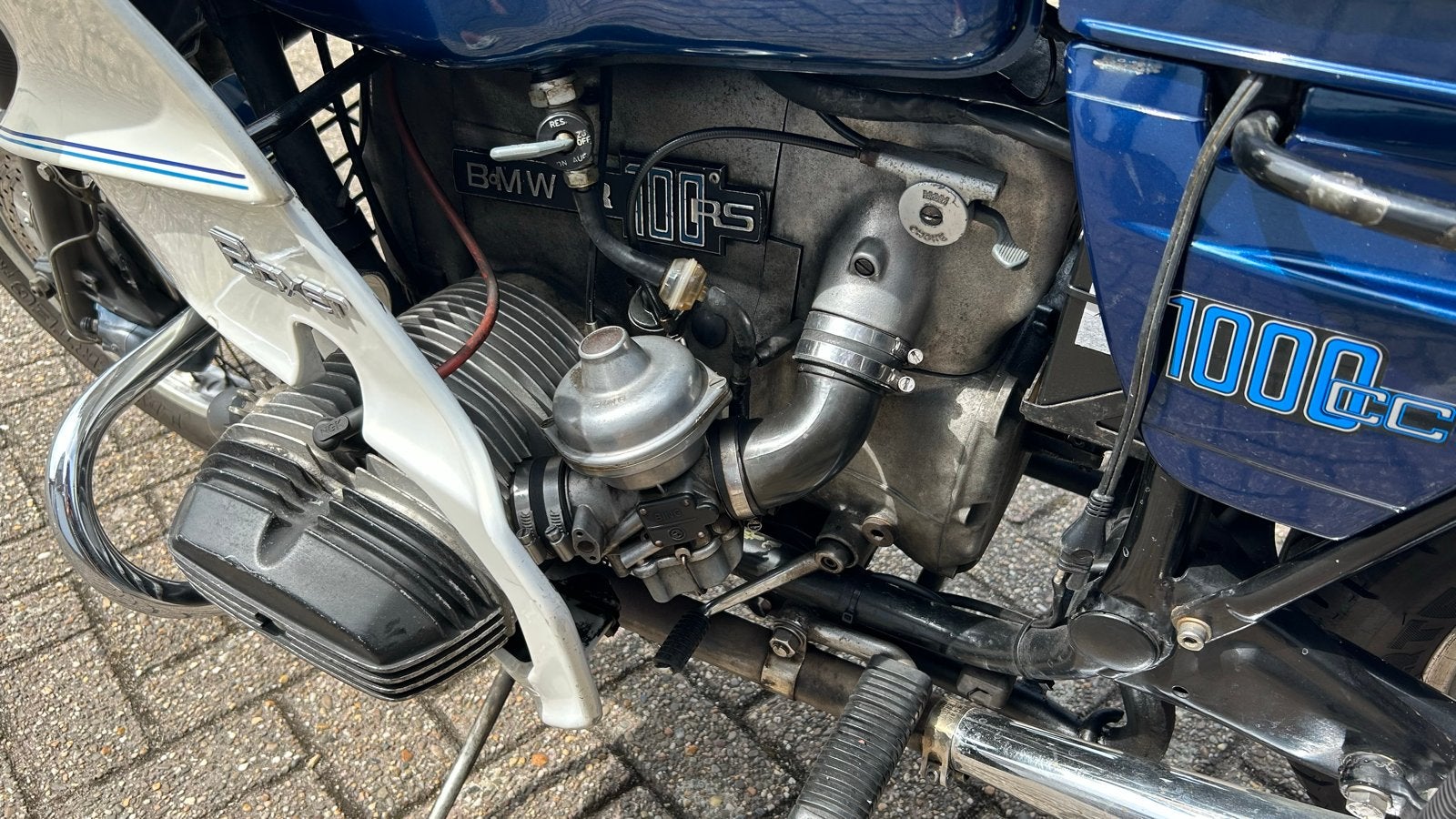 Foto 13 van BMW R100 RS - 1977 - Nieuwe accu, gereviseerde voorvorken