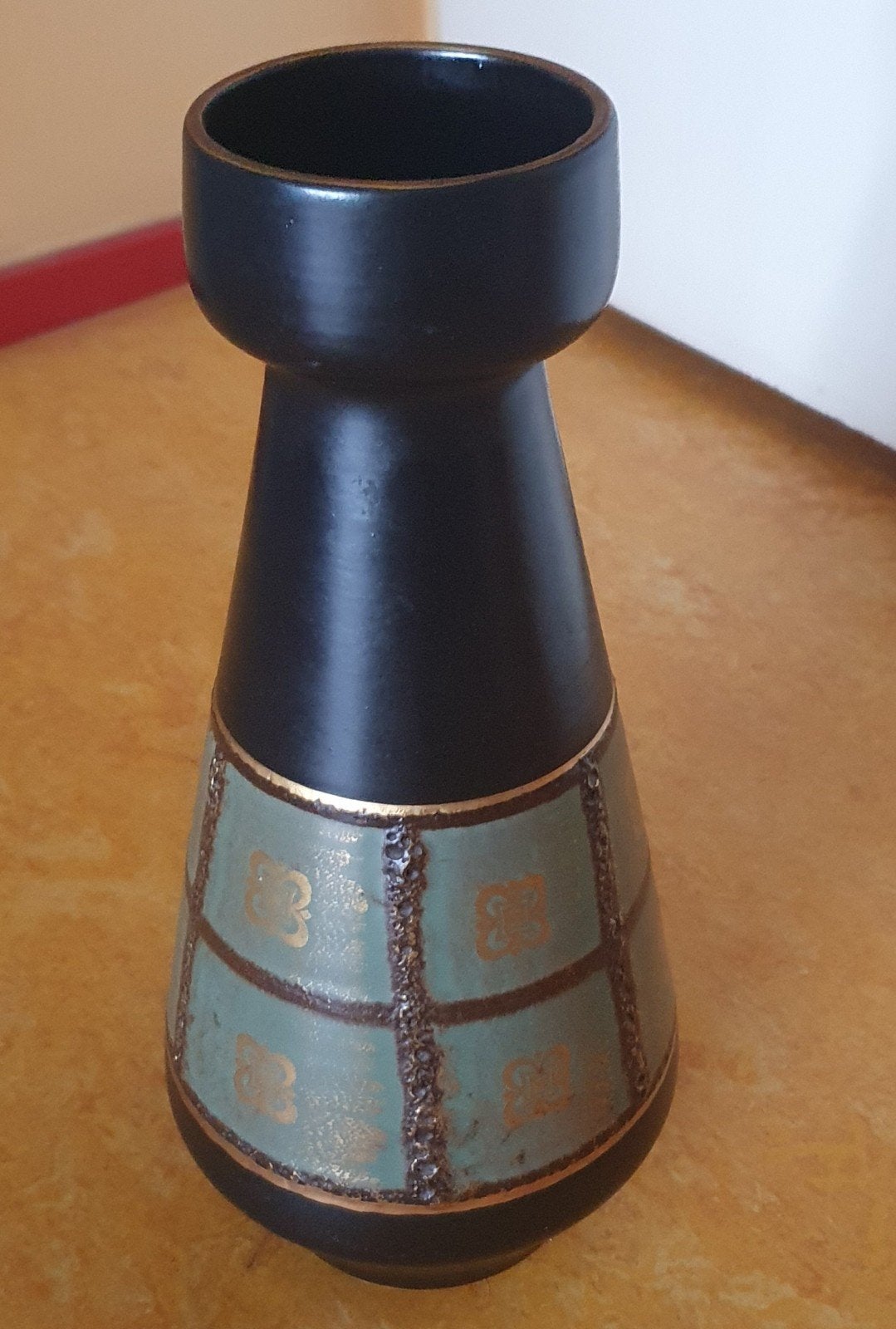 Vintage West Germany Keramiek Vaas - Zwart met Goud, Ophalen