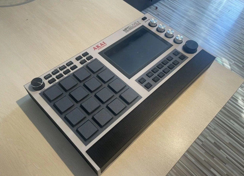 Akai mpc live 2, Ophalen of Verzenden, Zo goed als nieuw
