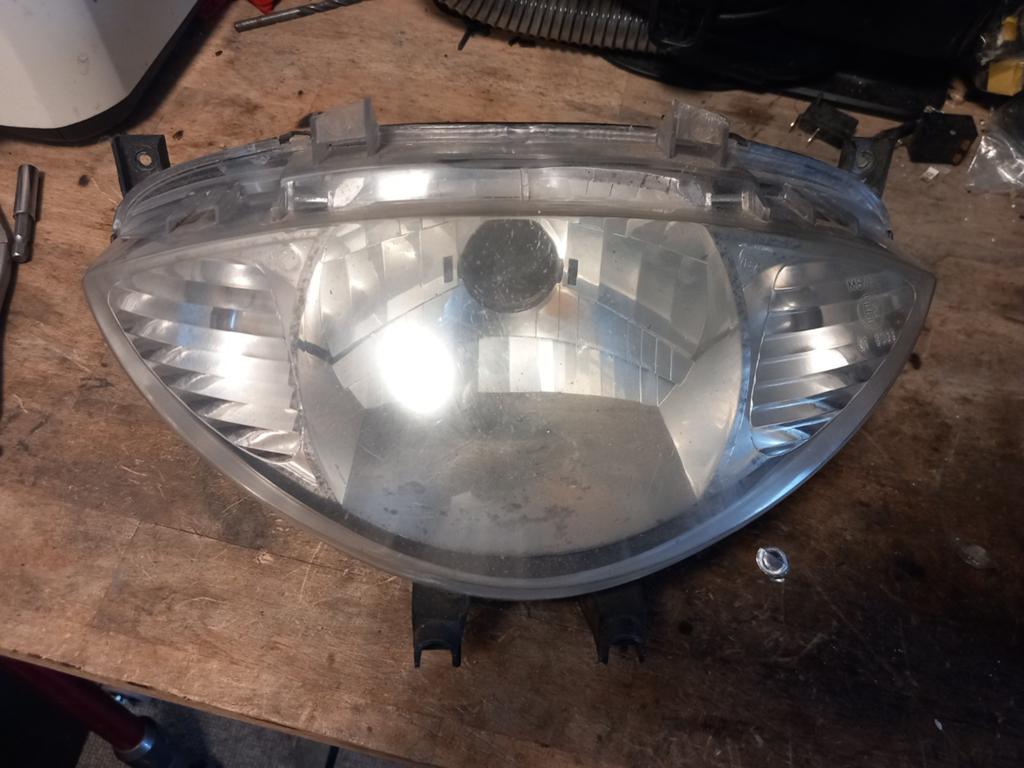 Peugeot Vivacity koplamp., Fietsen en Brommers, Brommeronderdelen | Scooters, Peugeot, Koplamp, Ophalen of Verzenden