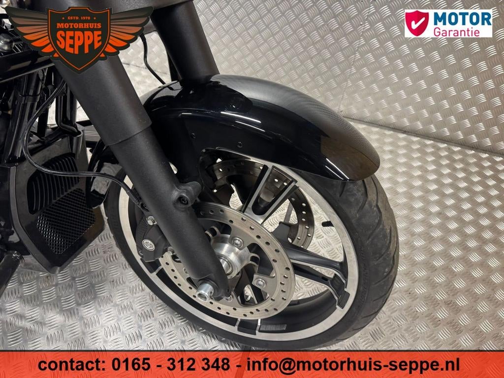HARLEY-DAVIDSON STREET GLIDE (bj 2017) 24,104 km, Motoren, Motoren | Harley-Davidson, 1746 cc, 2 cilinders, HARLEY-DAVIDSON, Motorrijbewijs A