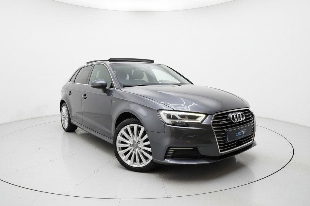 Audi A3 Sportback 1.4 e-tron 3x S LINE PANO VIRTUAL PDC ACC, Auto's, Audi, 8 kWh, Gebruikt, 4 cilinders, Automatische klimaatregeling