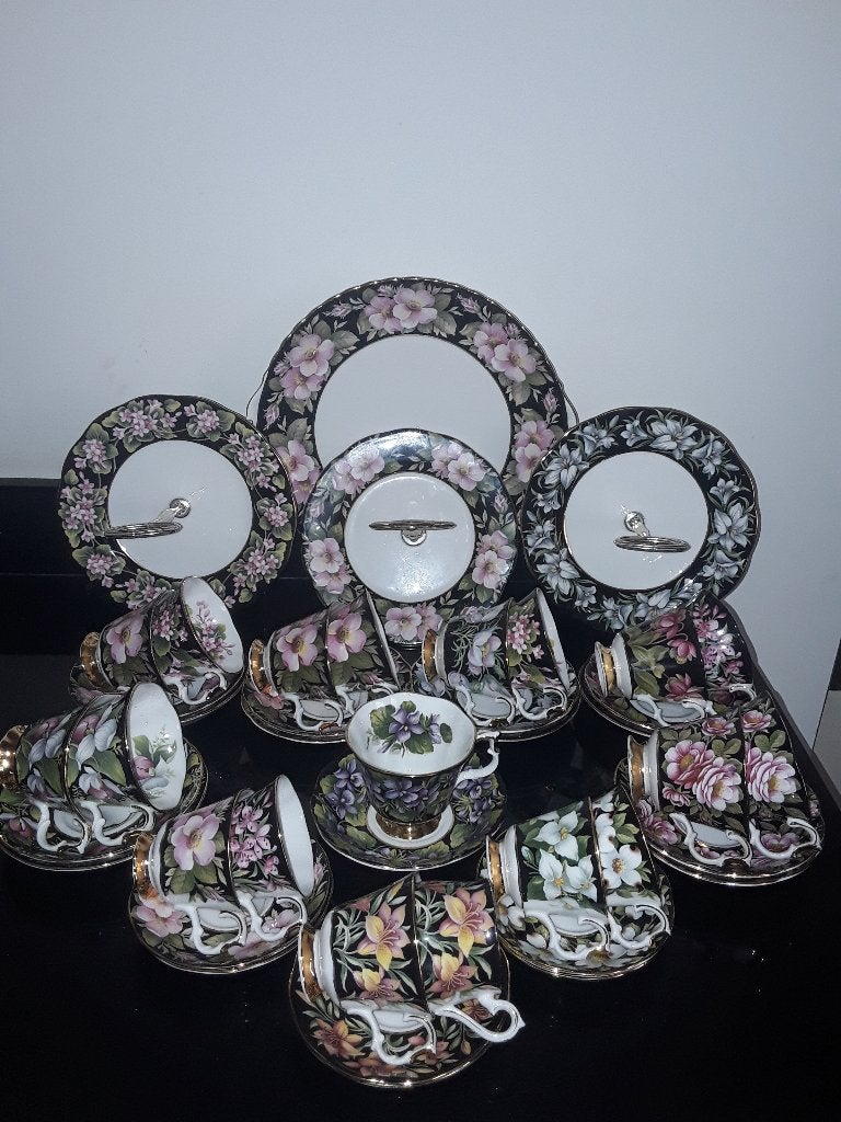 Royal albert Provincial flowers, Antiek en Kunst, Antiek | Servies los, Verzenden