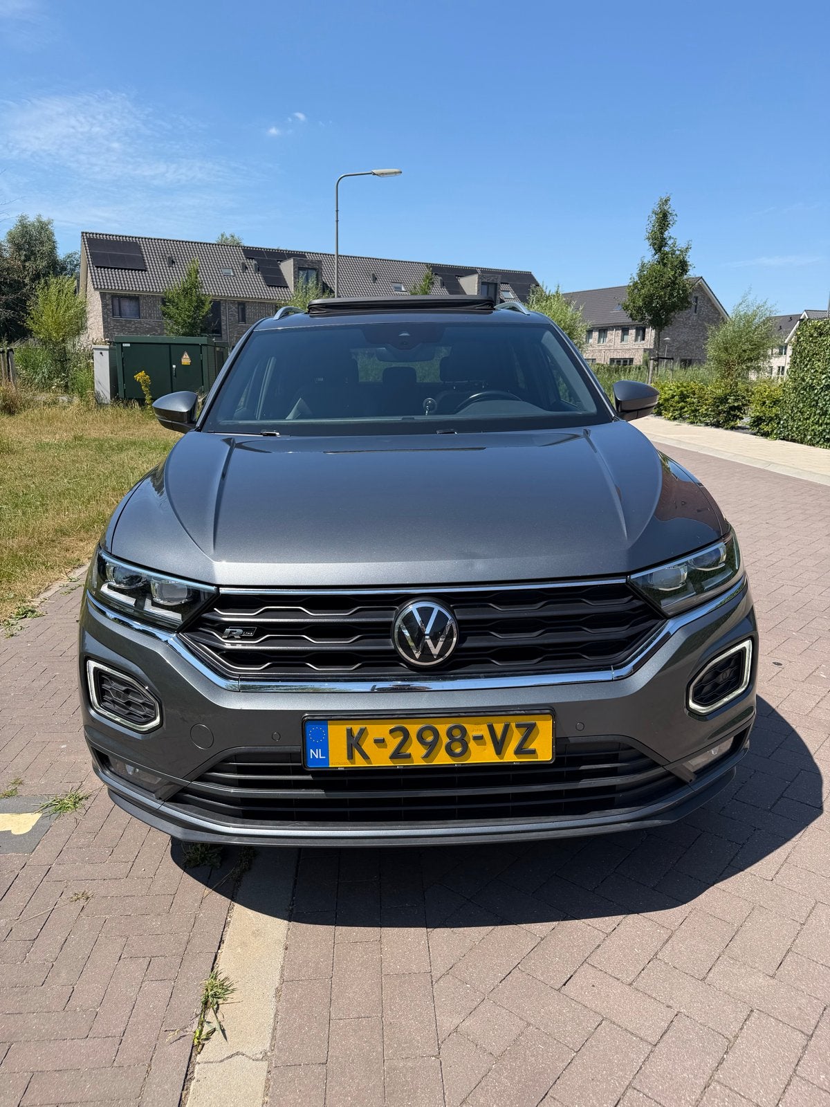 Volkswagen T-Roc 1.5 TSI 150pk 7-DSG 2021 Grijs PANO KEYLESS, Auto's, Volkswagen, 1254 kg, 1498 cc, 4 cilinders, Origineel Nederlands
