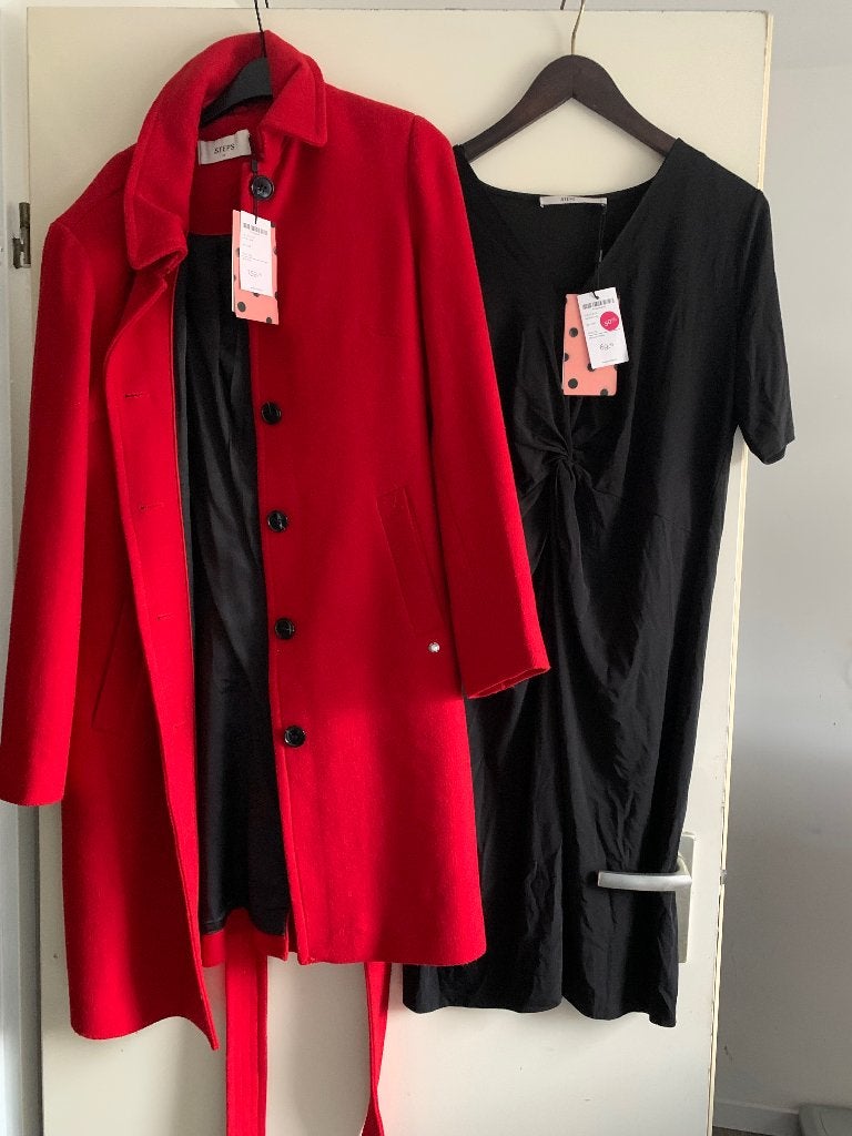 Te koop jas en jurk, Kleding | Dames, Nieuw, Steps, Rood, Ophalen