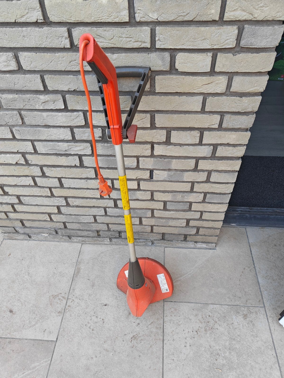 Husqvarna Elektrische Grastrimmer, Ophalen, Gebruikt, 10 tot 30 cm, Elektrisch