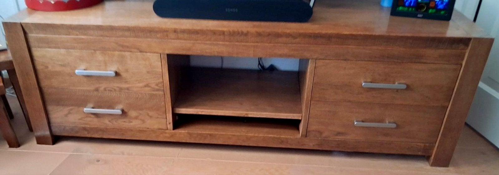 Massief houten tv-meubel met lades en open vakken, Ophalen, Gebruikt, 150 tot 200 cm, Minder dan 100 cm